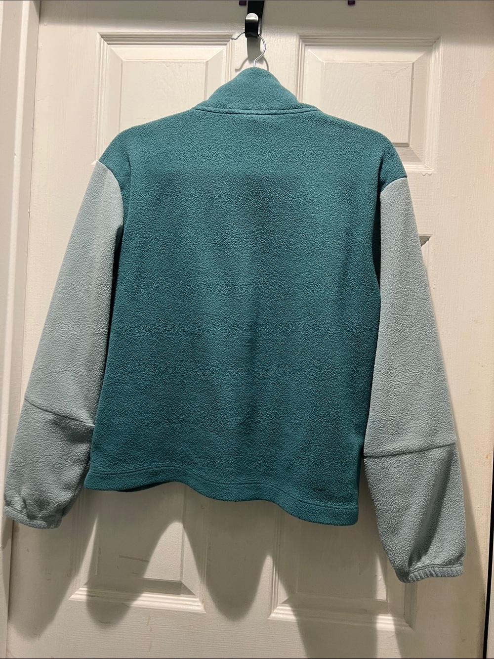 Patagonia Teal and Light Gray Quarter-Zip Fleece Pullover - Picture 7 of 10
